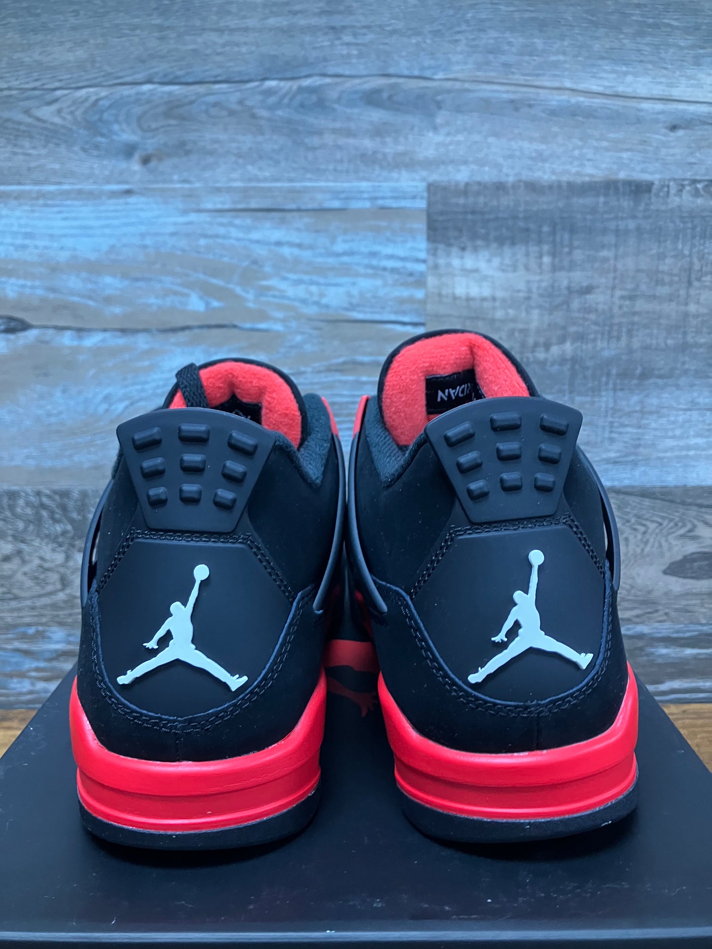 Air Jordan 4 Red Thunder Sz 8