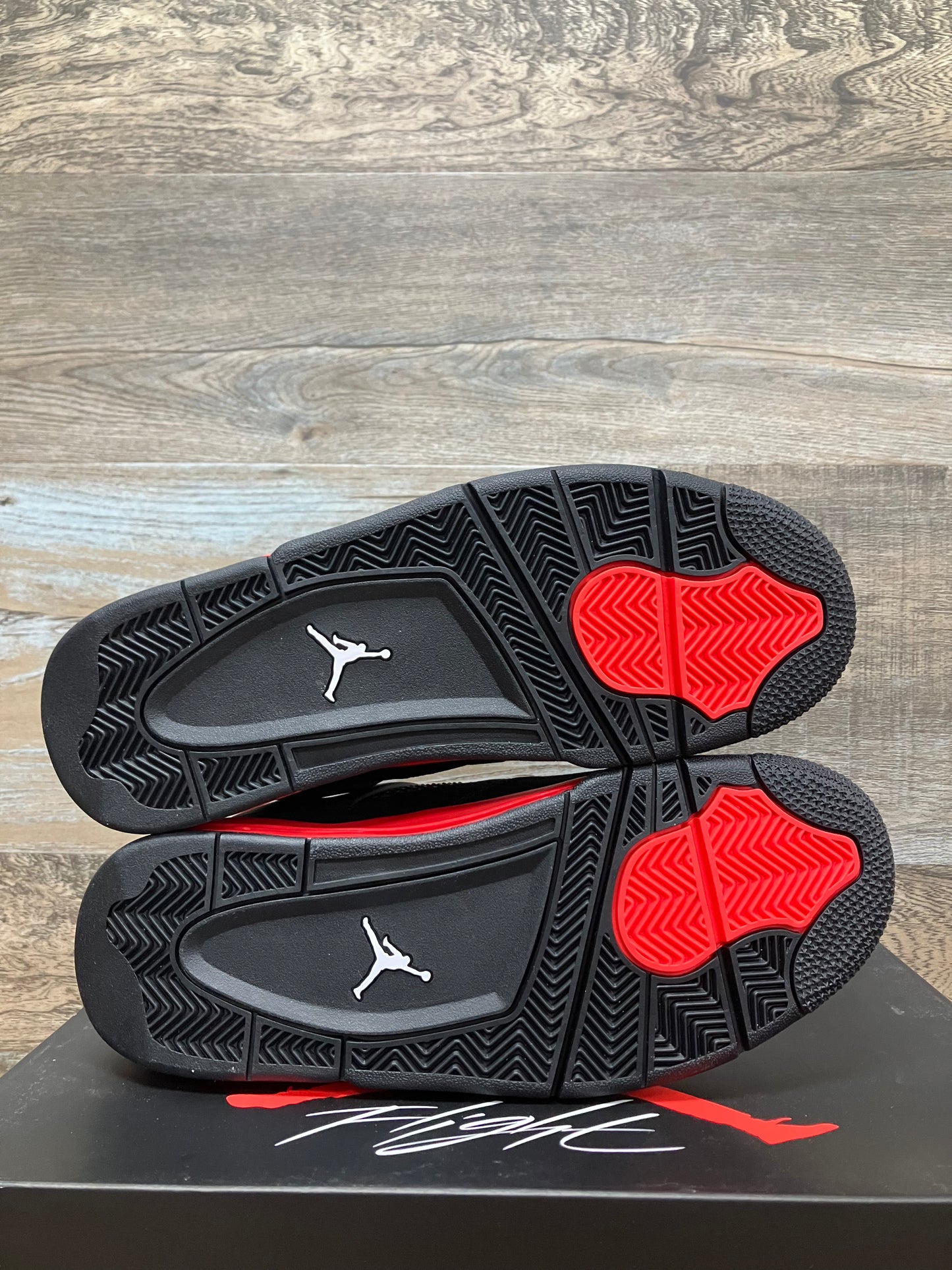 Air Jordan 4 Red Thunder Sz 8