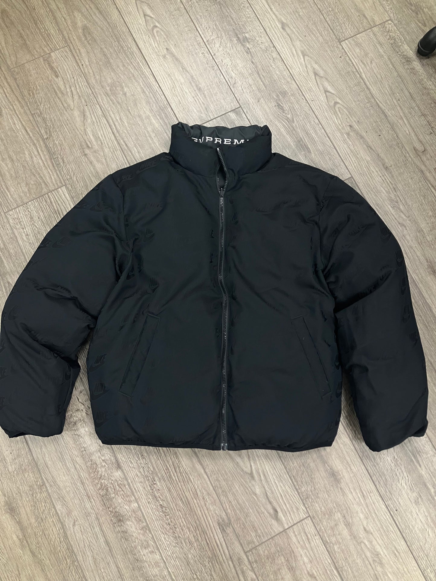 M-Nike Supreme reversible Puffer Jacket