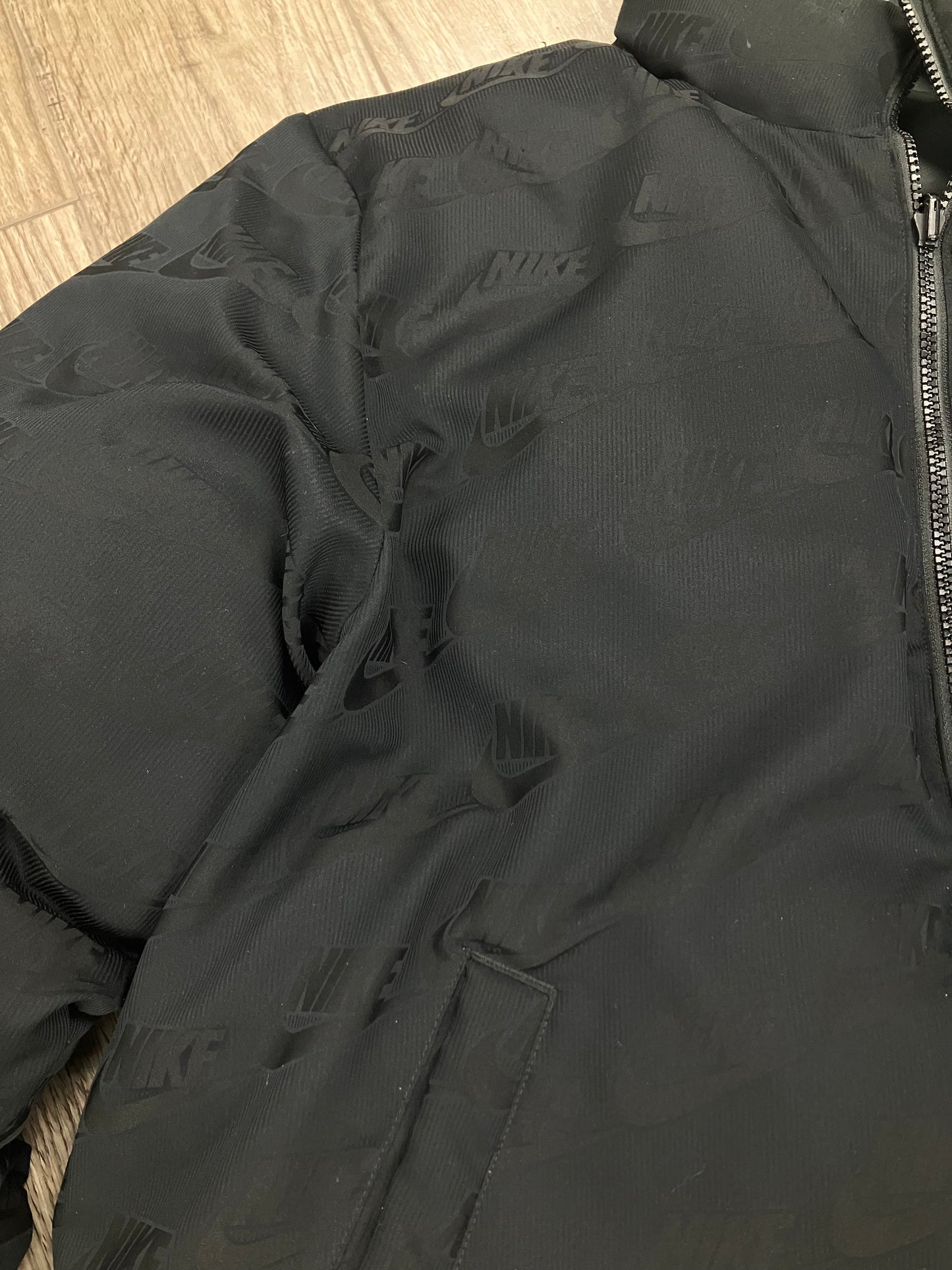 M-Nike Supreme reversible Puffer Jacket
