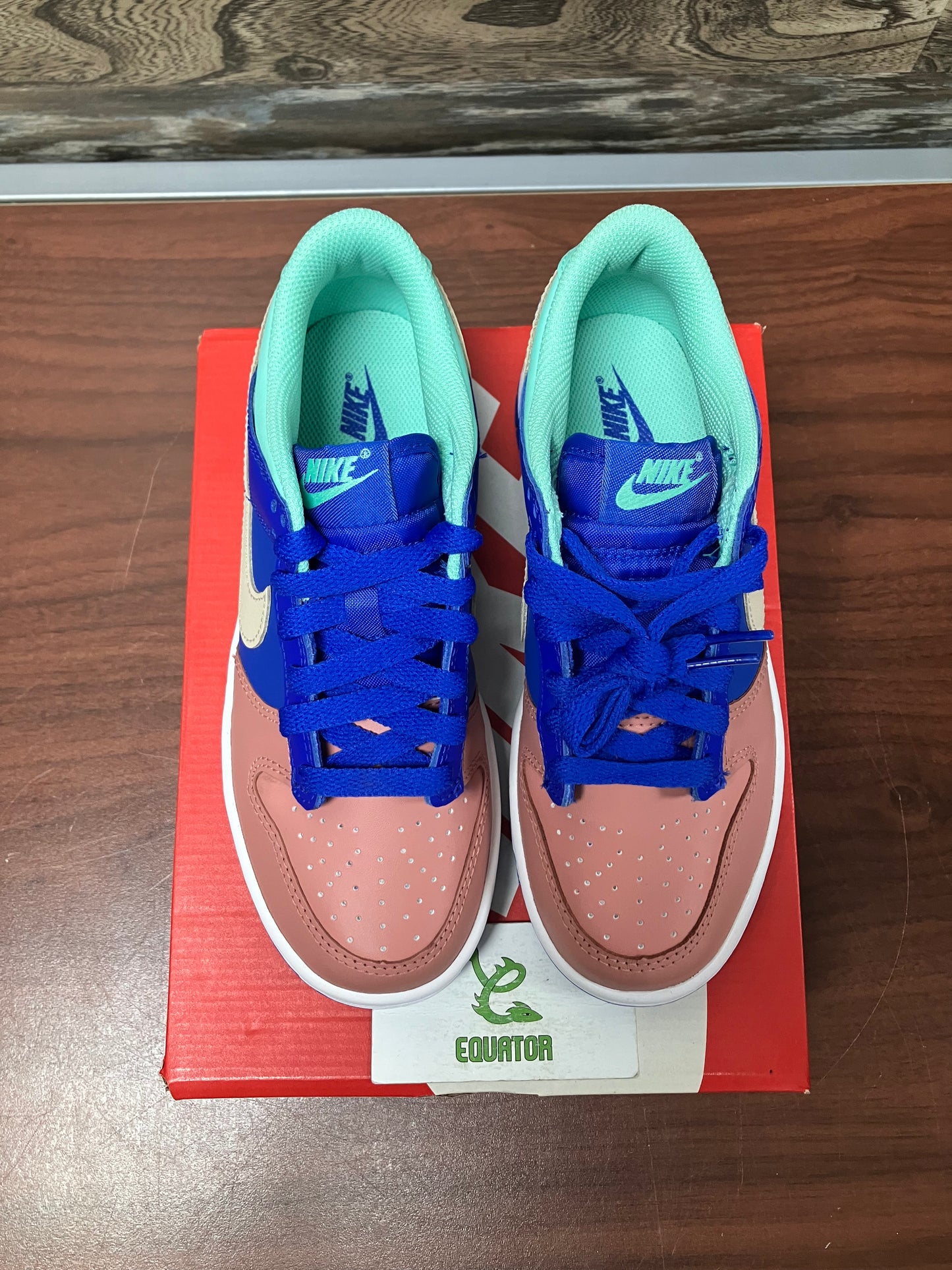 Nike Dunk Low Salmon Toe GS Size 4y