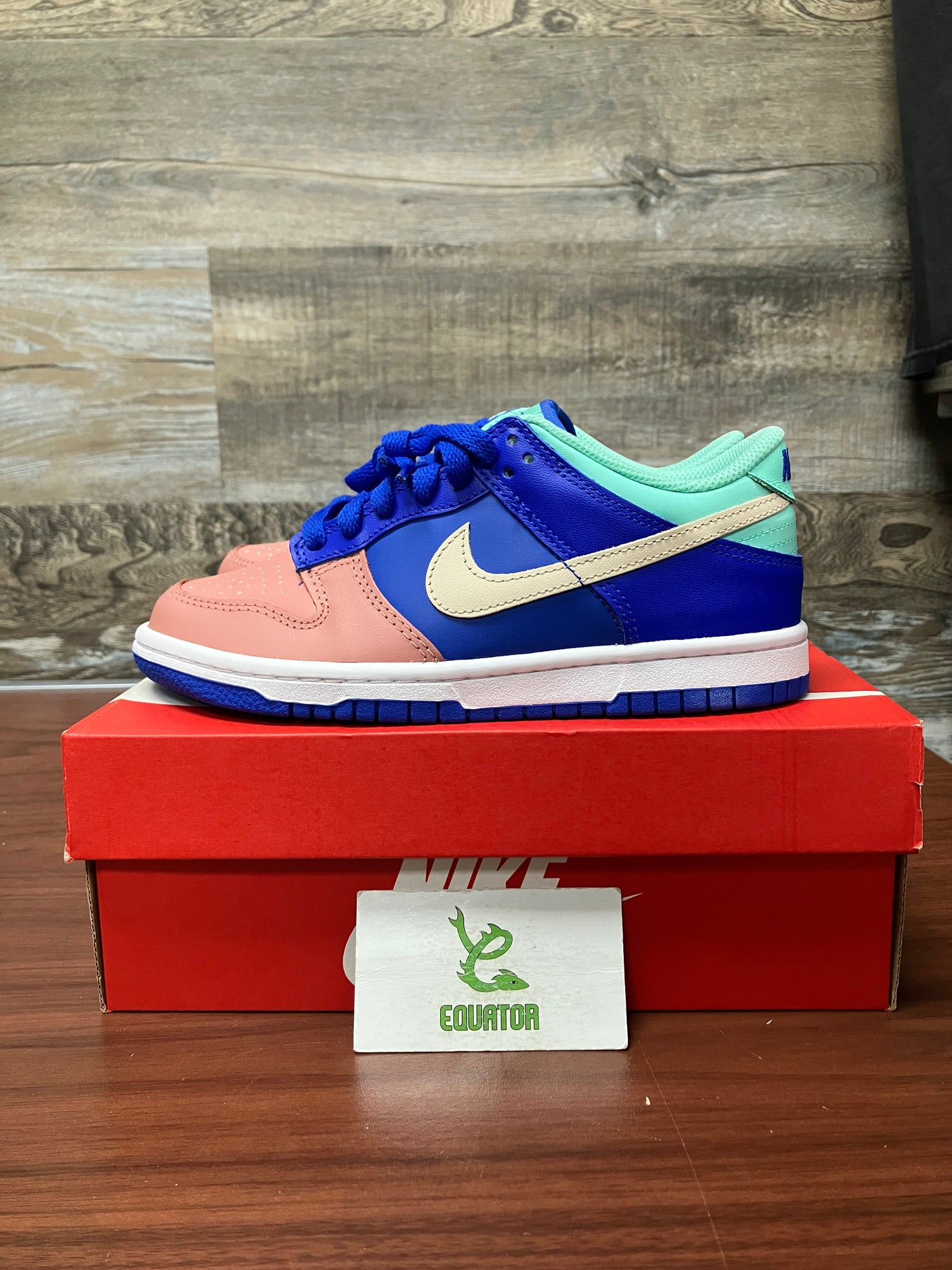 Nike Dunk Low Salmon Toe GS Size 4y