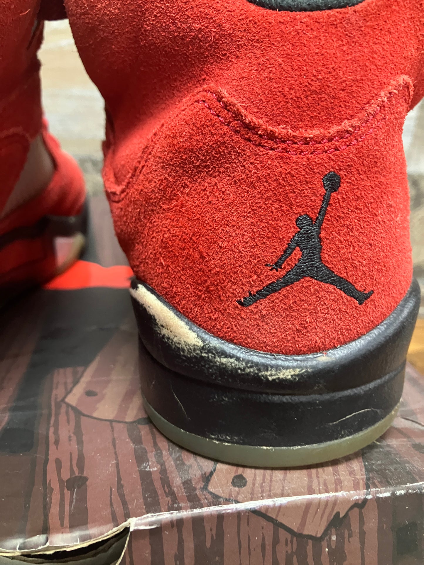 Jordan 5 Retro Raging Bull Size 9.5