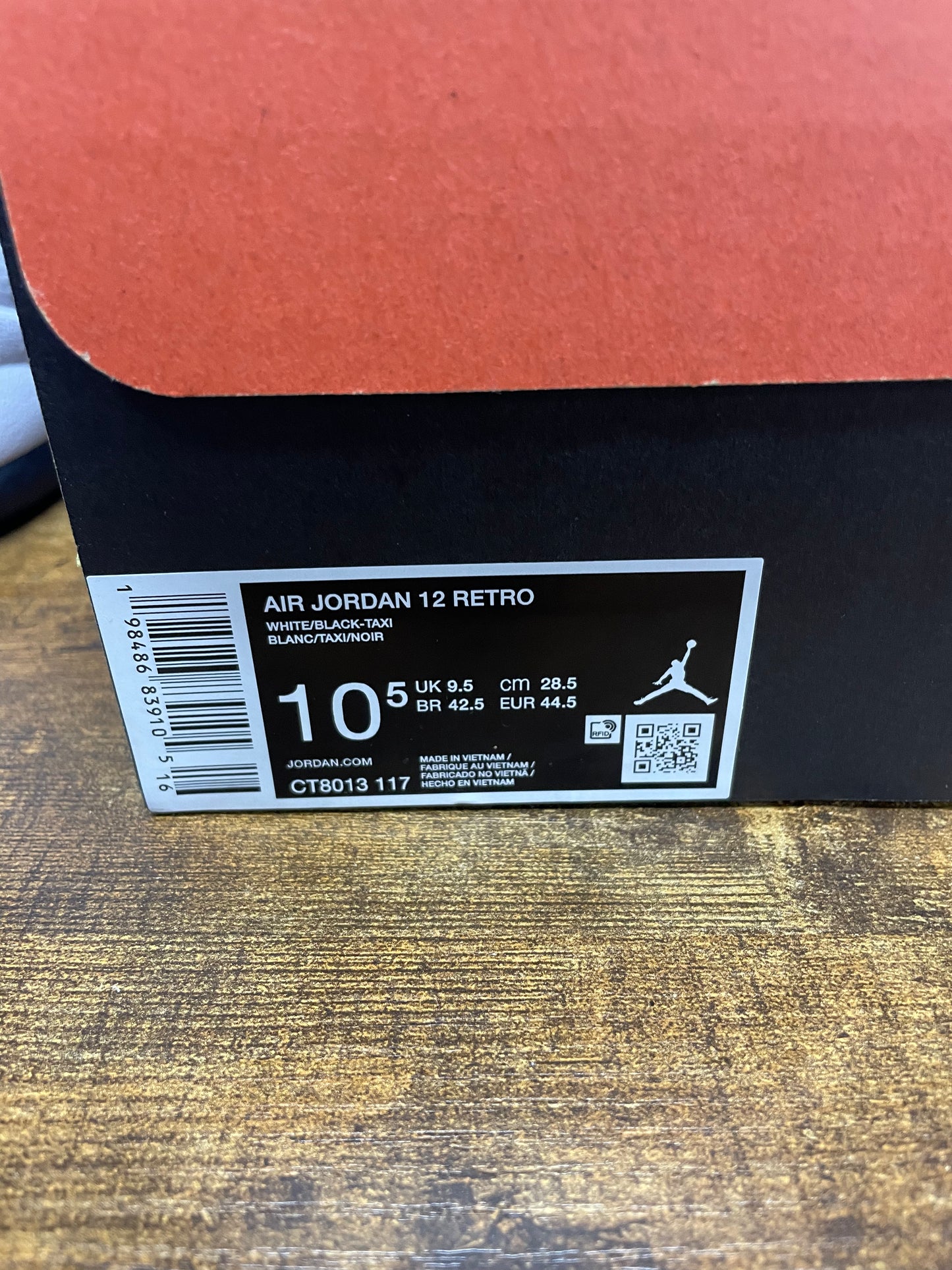10.5-Jordan 12 Retro Taxi