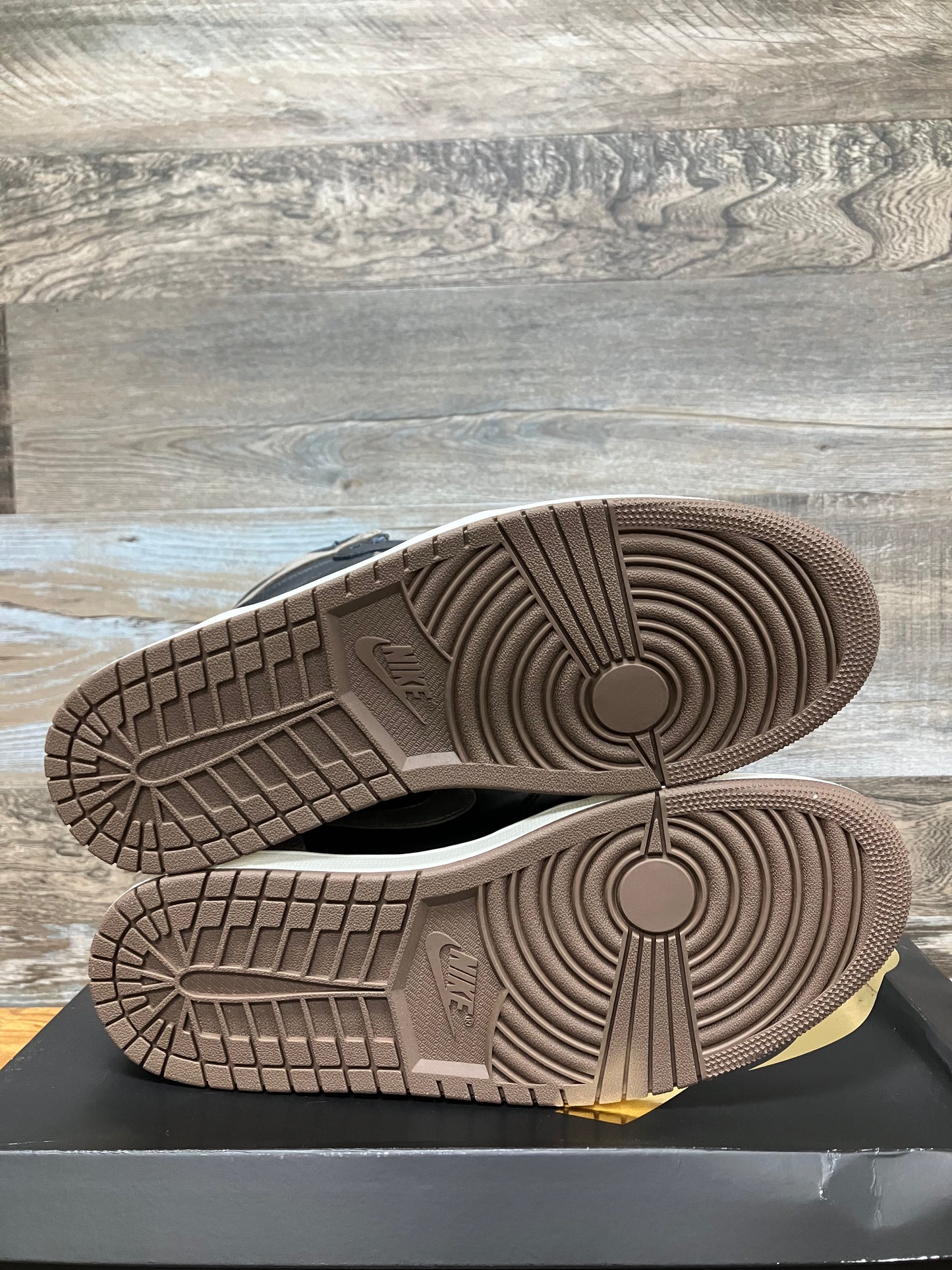 Air Jordan 1 Palomino Sz 12