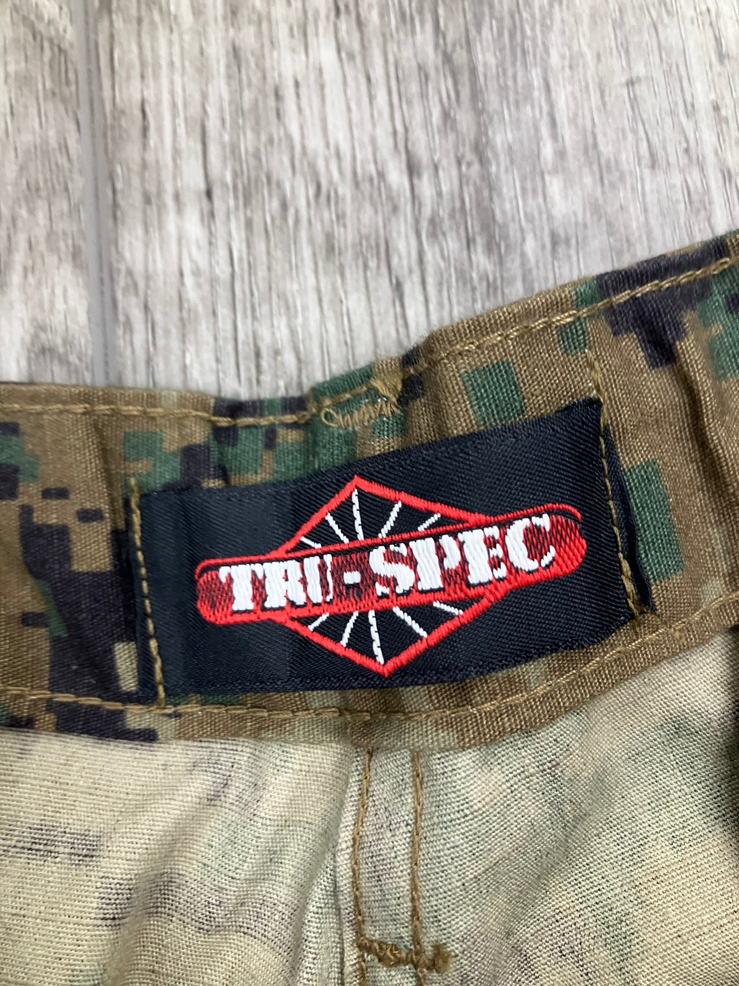 Military Cargo Pants Adjustable sizing 31-35 waist