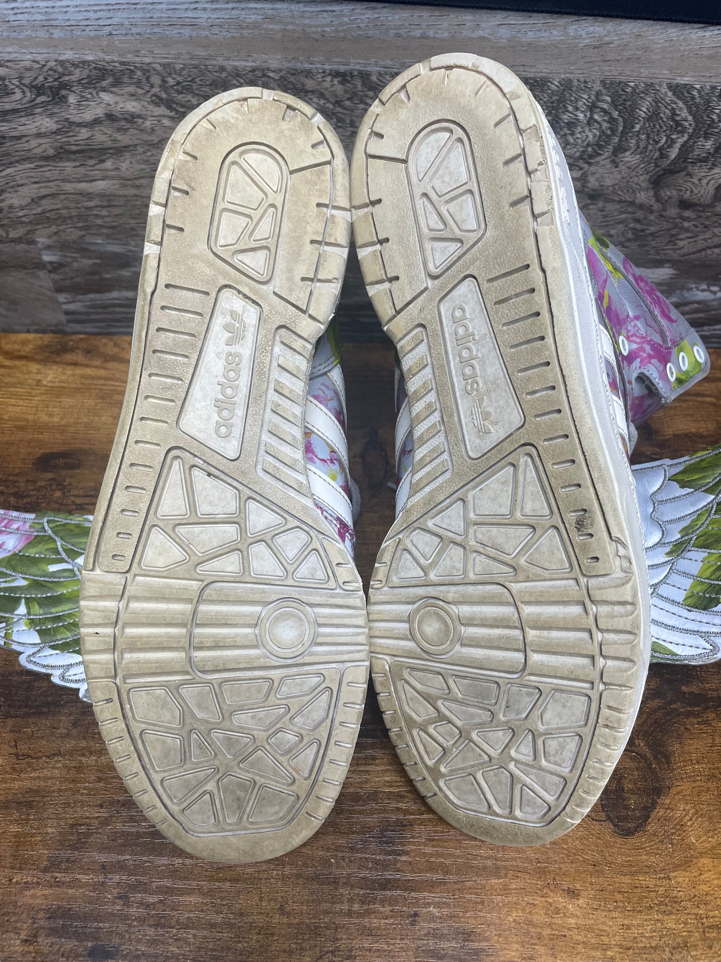 9-Adidas JS Jeremy Scott Wings Floral 3M Sneakers