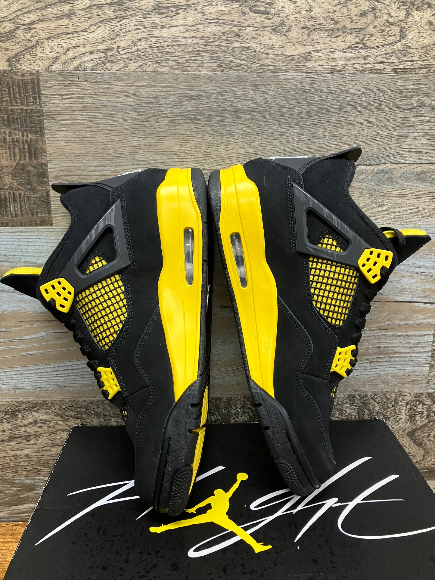 11-Air Jordan 4 Thunder