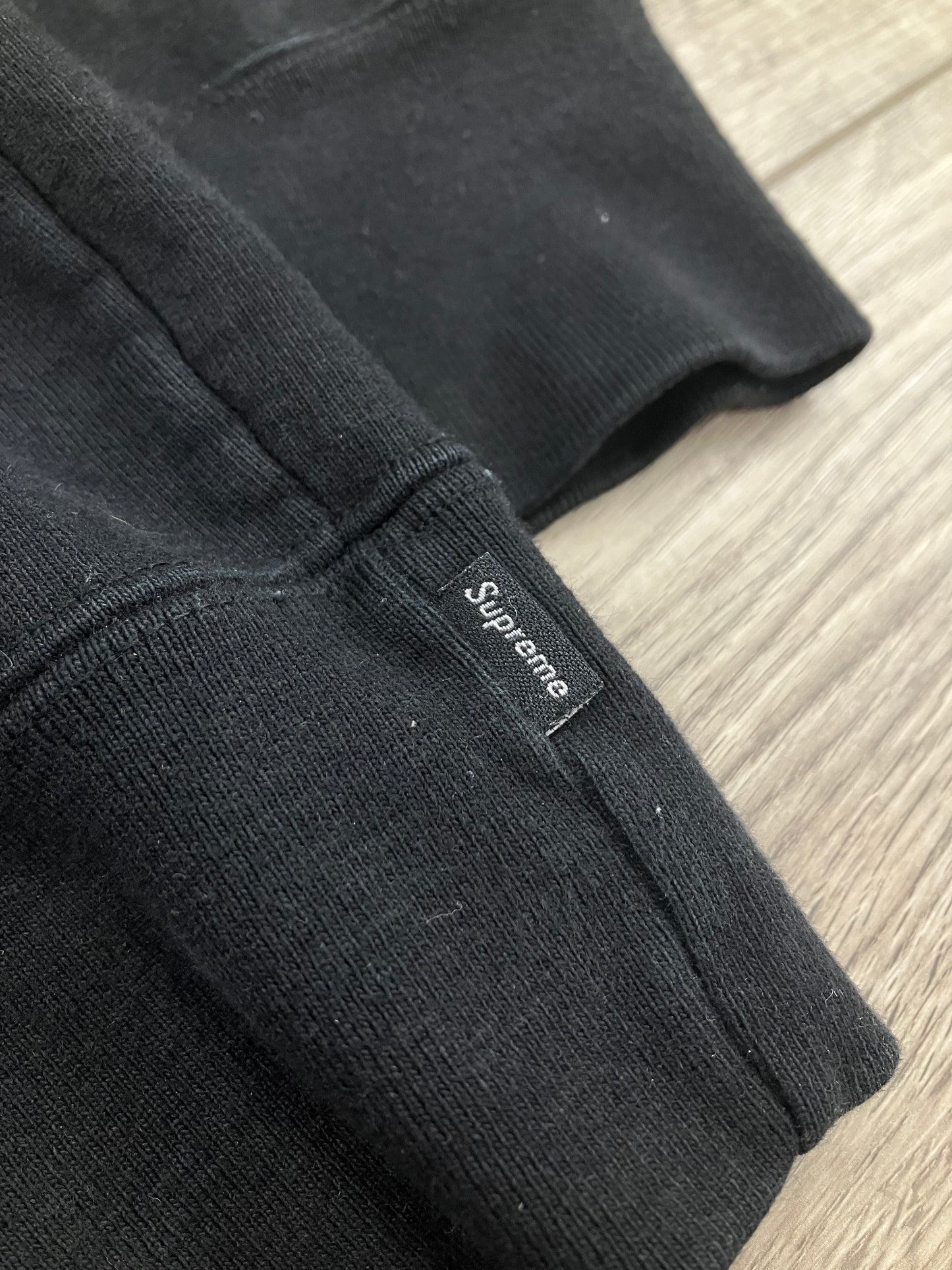 L-Supreme Gonz Head Crewneck