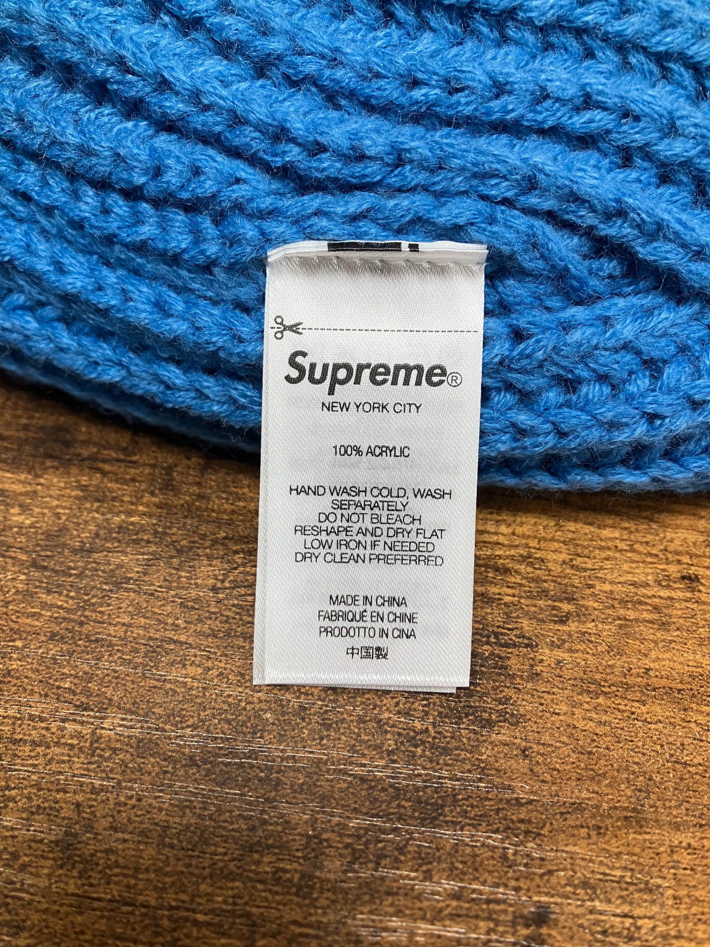 OS-Supreme NY knit Beanie