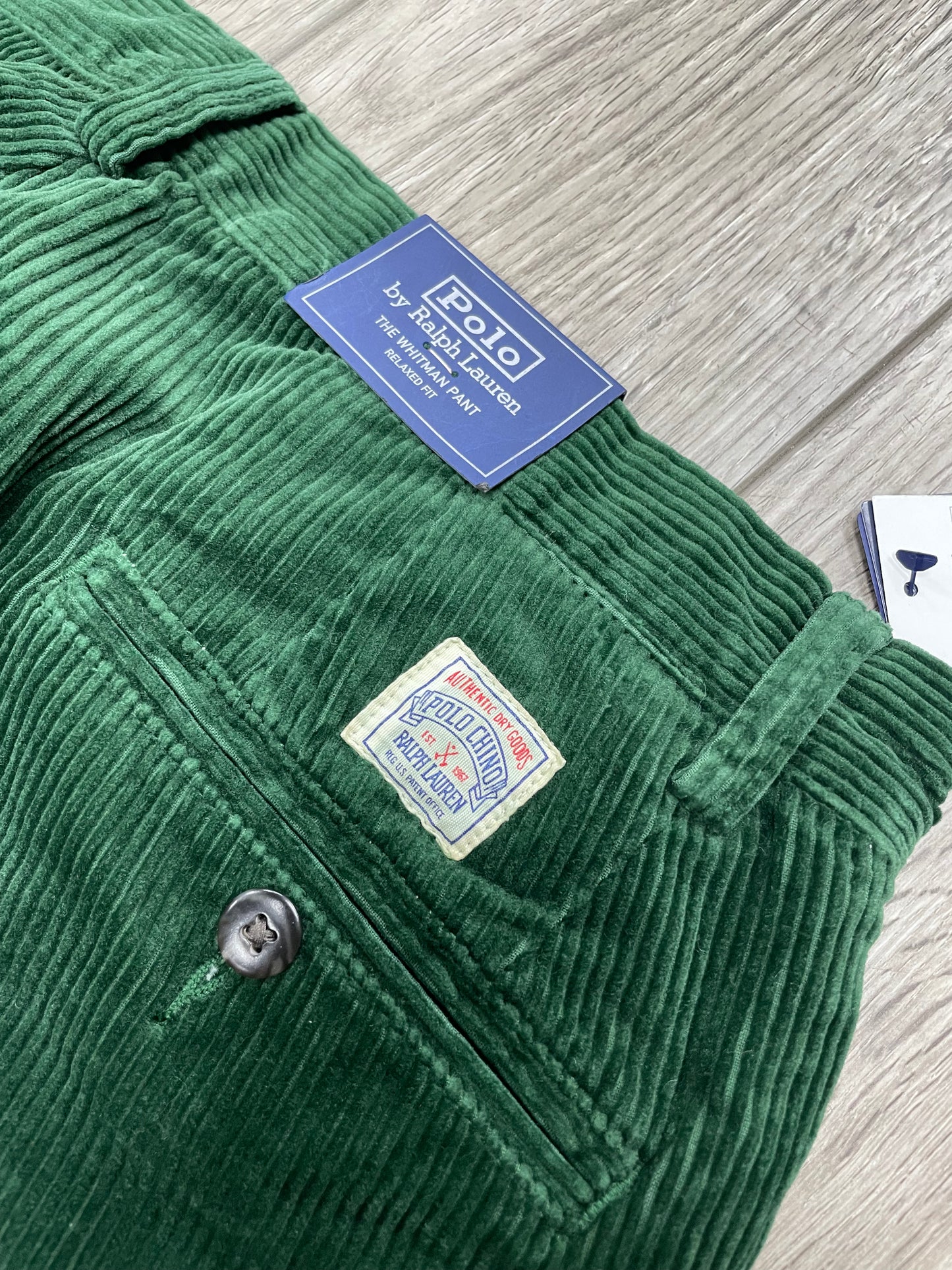 32 - Polo Ralph Lauren Whitman relaxed fit Green corduroy pants