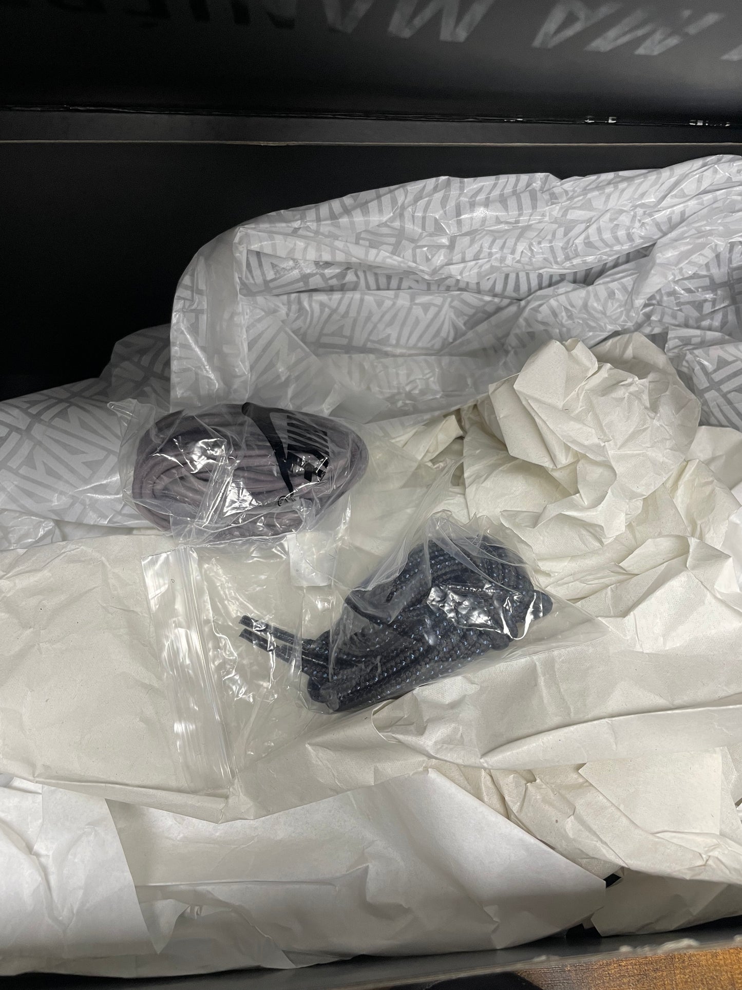 11.5-A Ma Maniére Air Max 95 Black Violet Ore