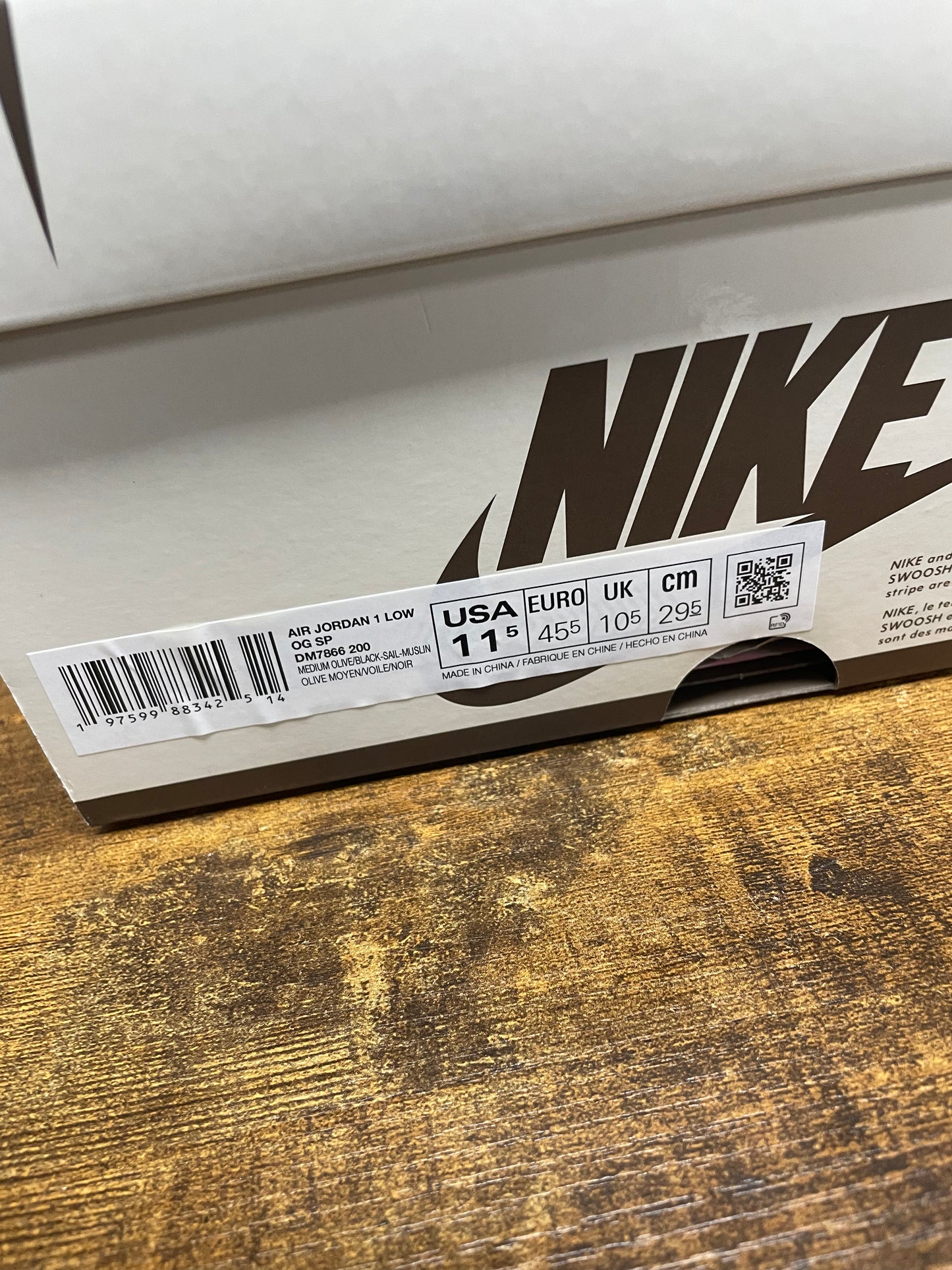 11.5-Jordan 1 Retro Low Travis Scott Medium Olive