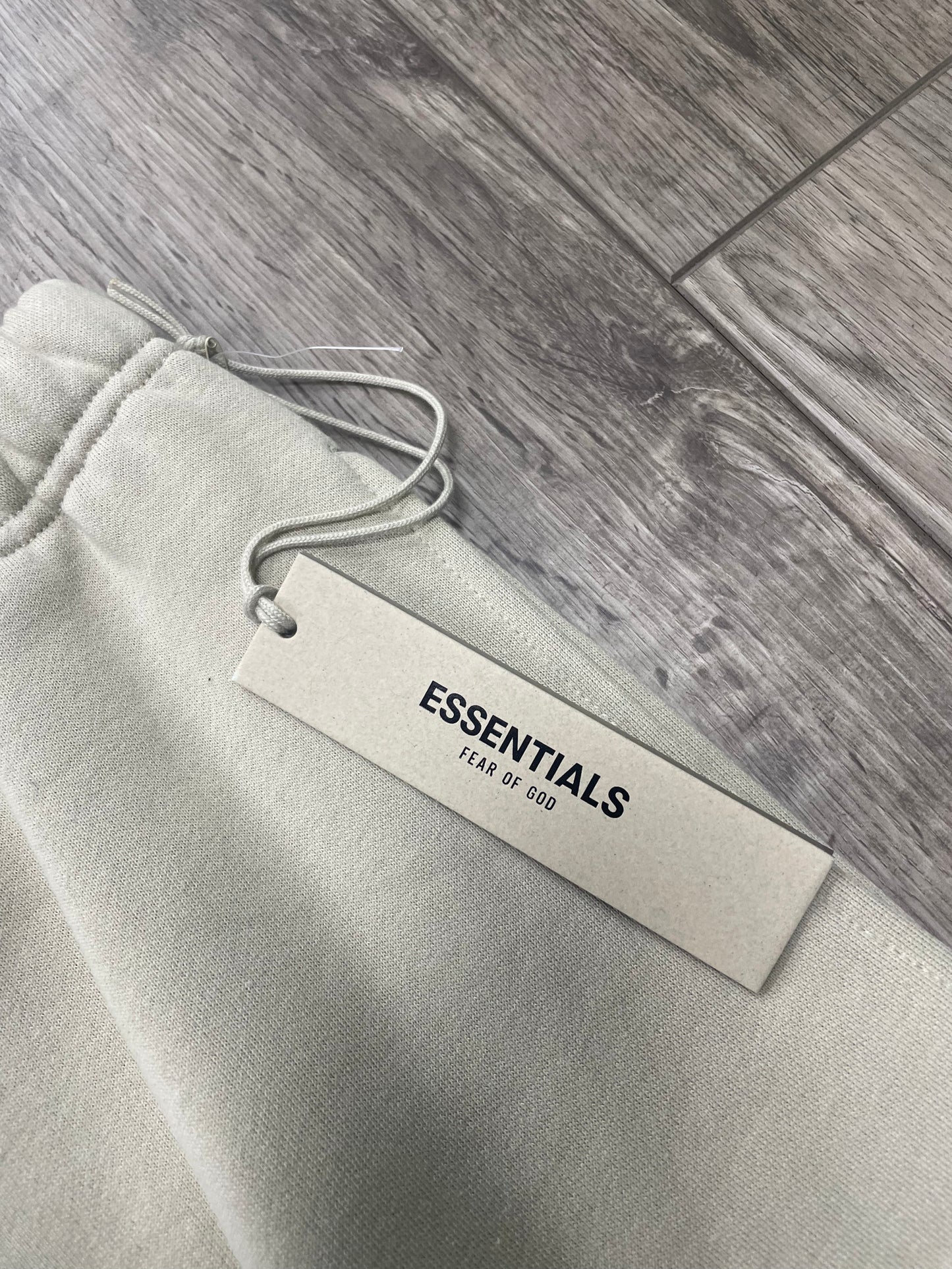 M-Fear of God Essentials Abbey Stone Sweatshort