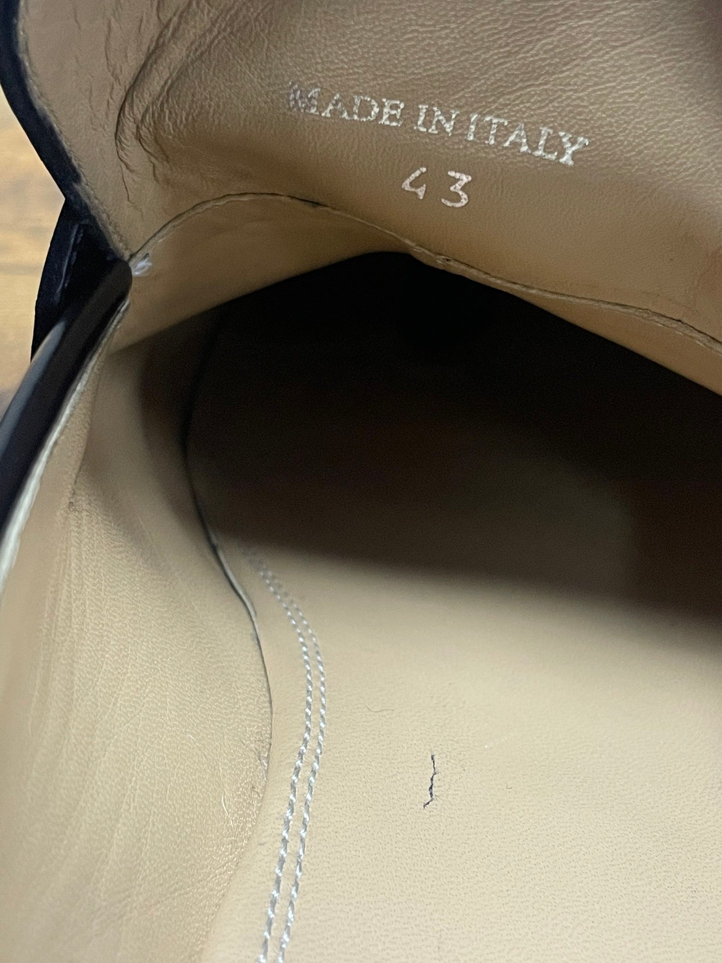 43-Maison Margiela Split-Toe Tabi Leather Loafer