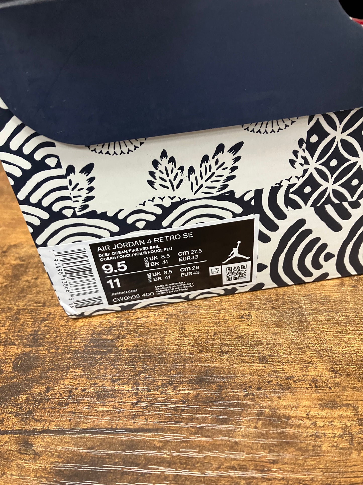 Jordan 4 Retro SE Sashiko Size 9.5