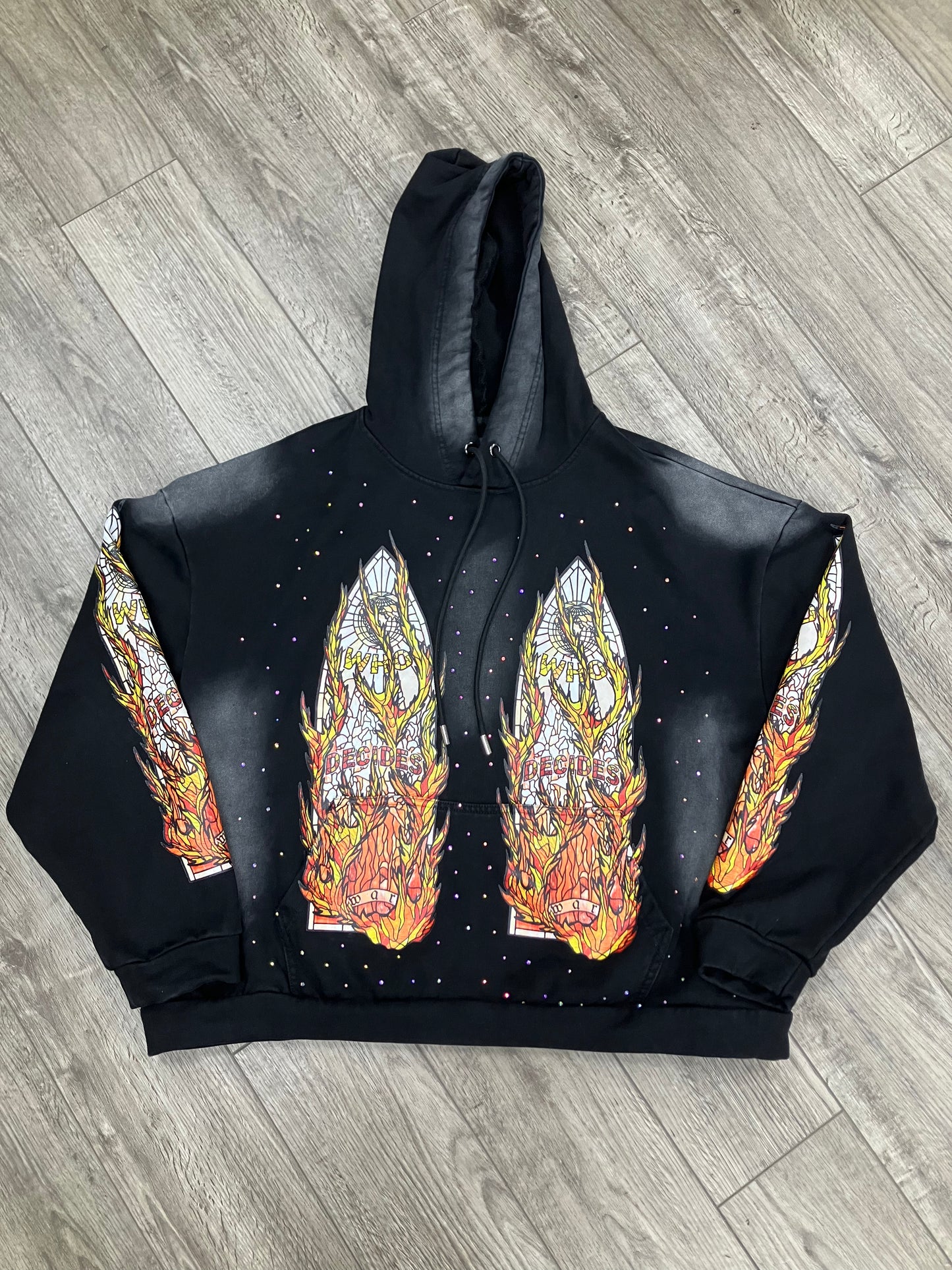 L-Who Decides War flame Glass Hoodie