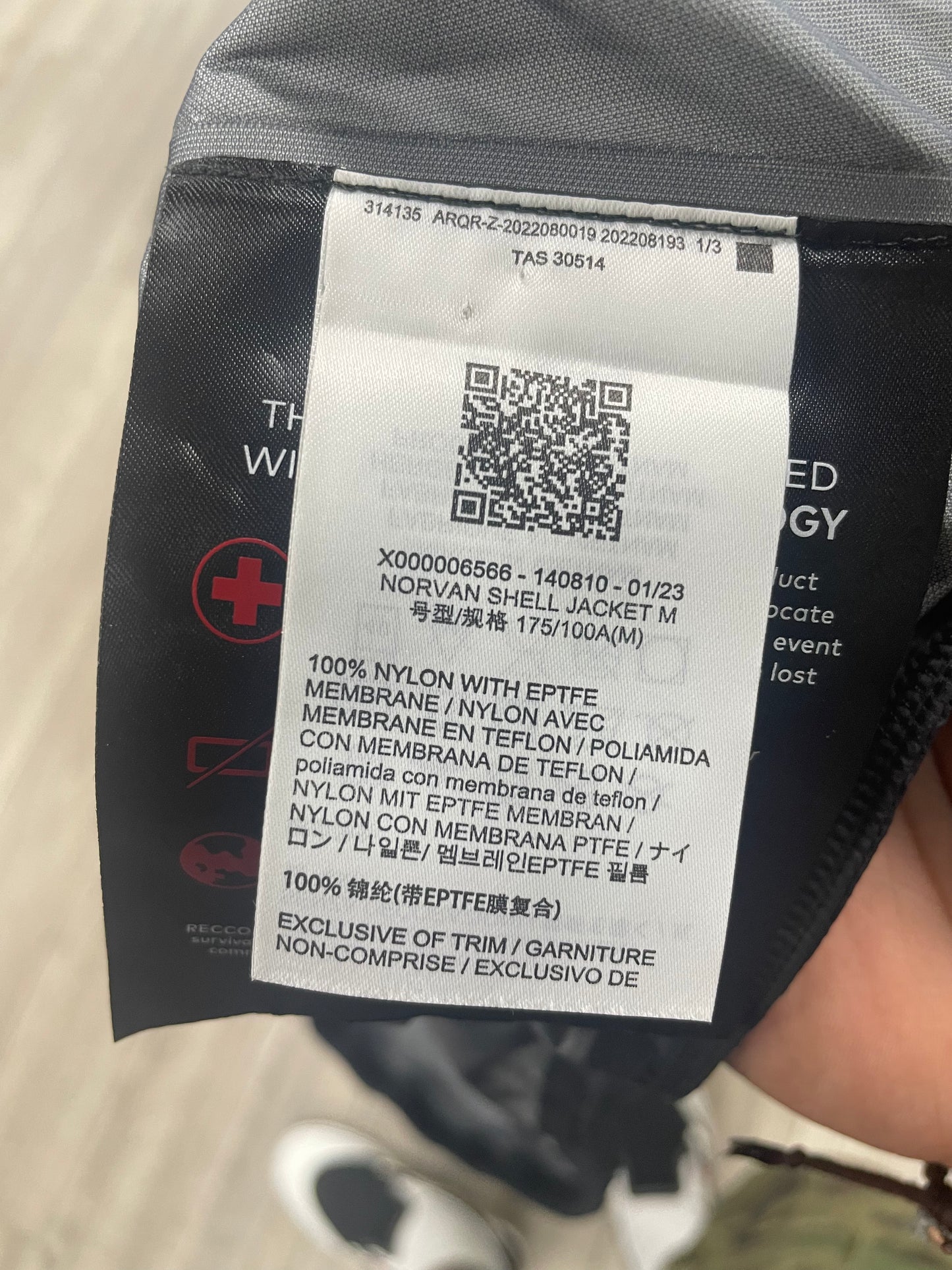 M-Arc’teryx Norvan Sprint/Graphite Shell Jacket