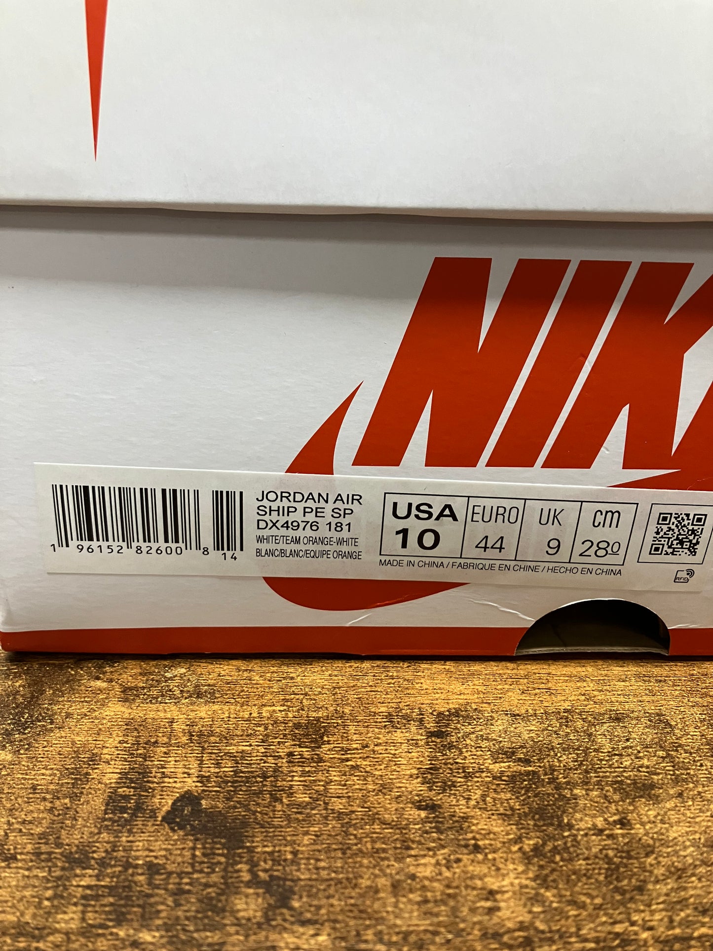 10-Nike Air Ship Orange