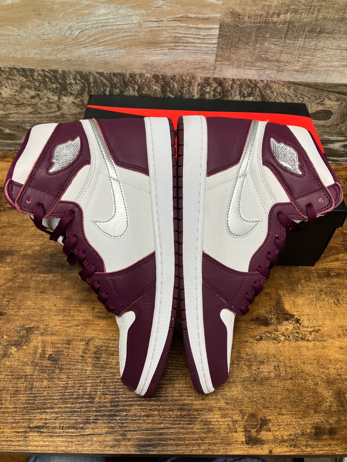 11-Air Jordan 1 High Bordeaux