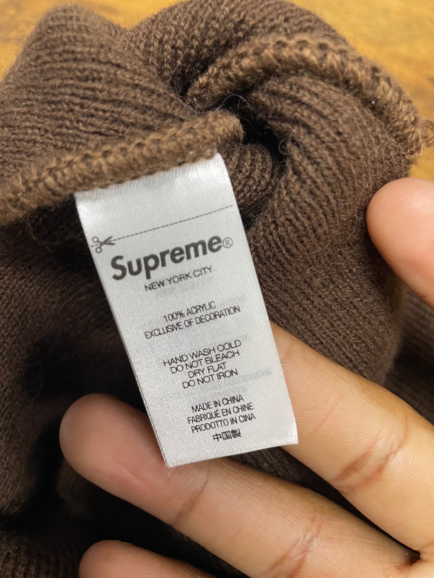 OS-Supreme Sticky Note Beanie