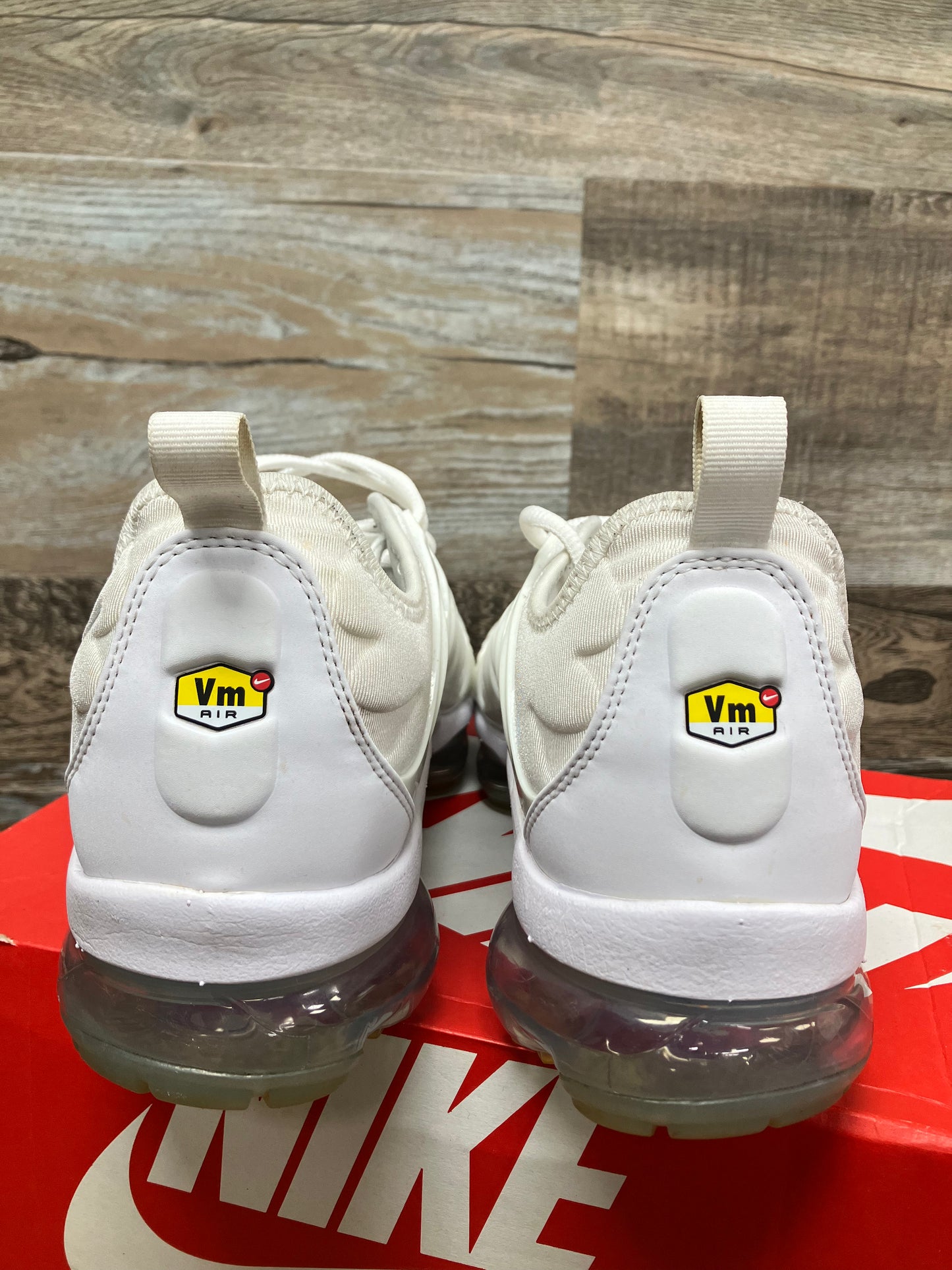 10.5-Nike Vapormax Triple white