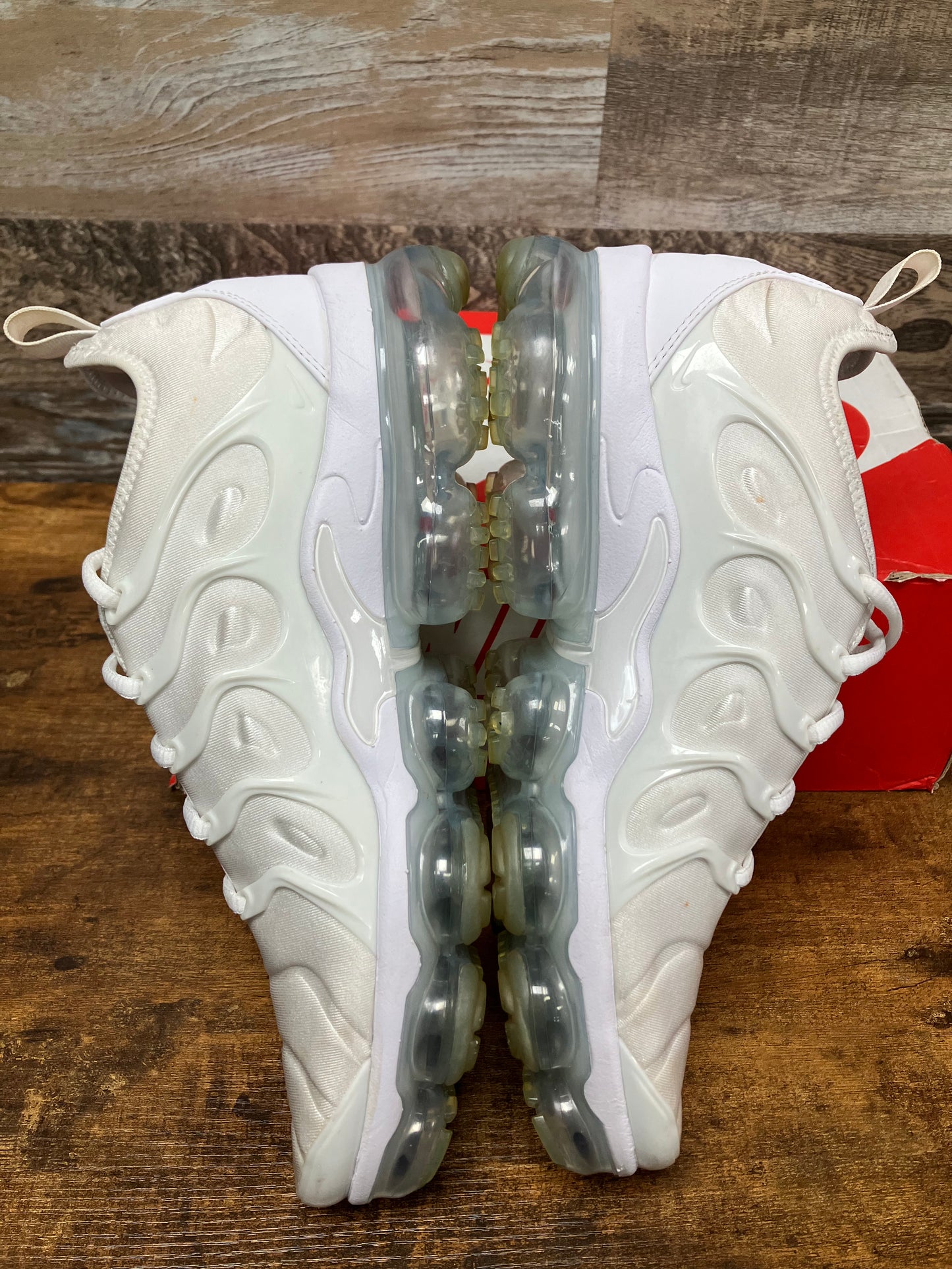 10.5-Nike Vapormax Triple white
