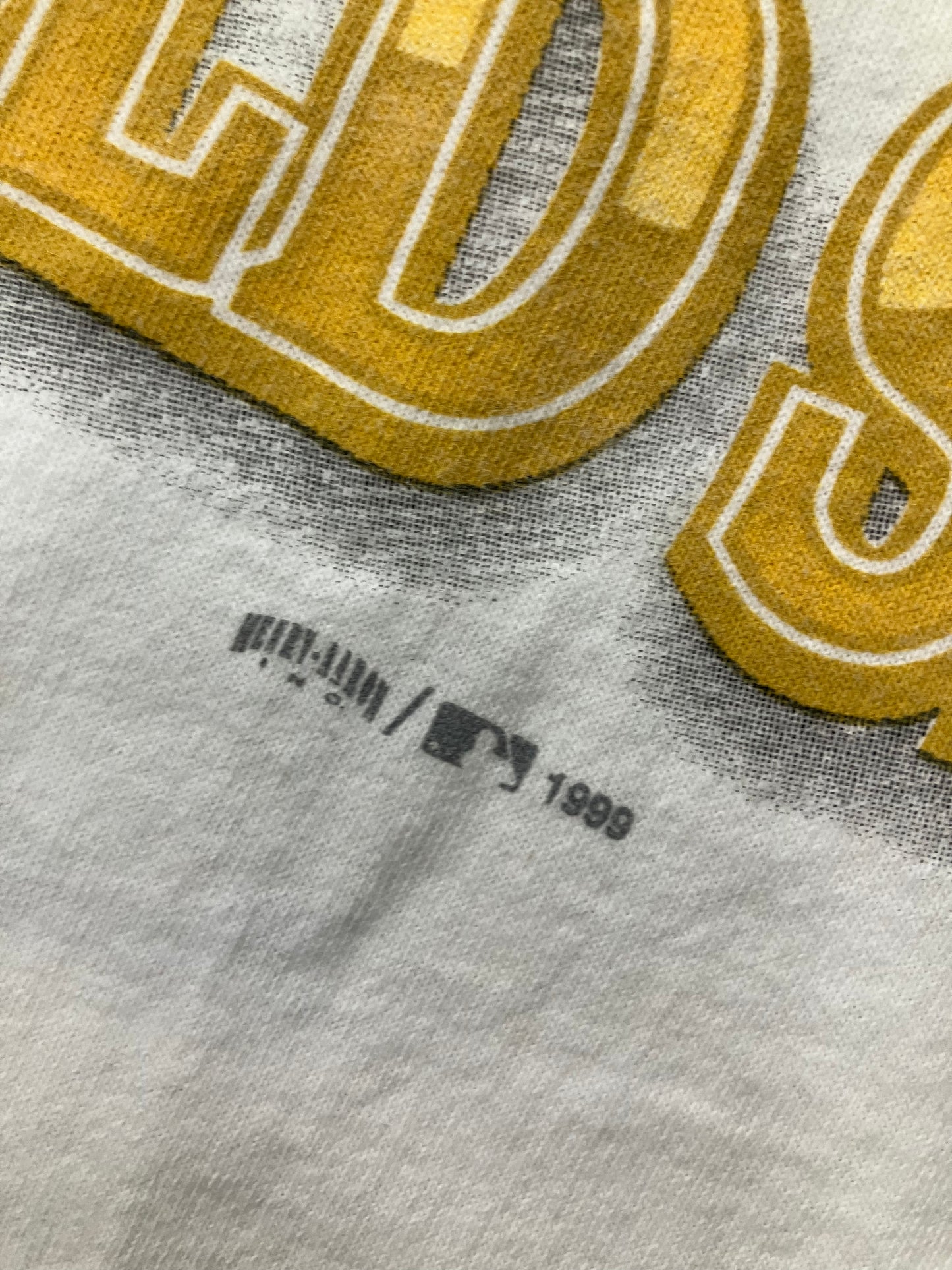 XL-Braves VS Yankees 1999 Tee