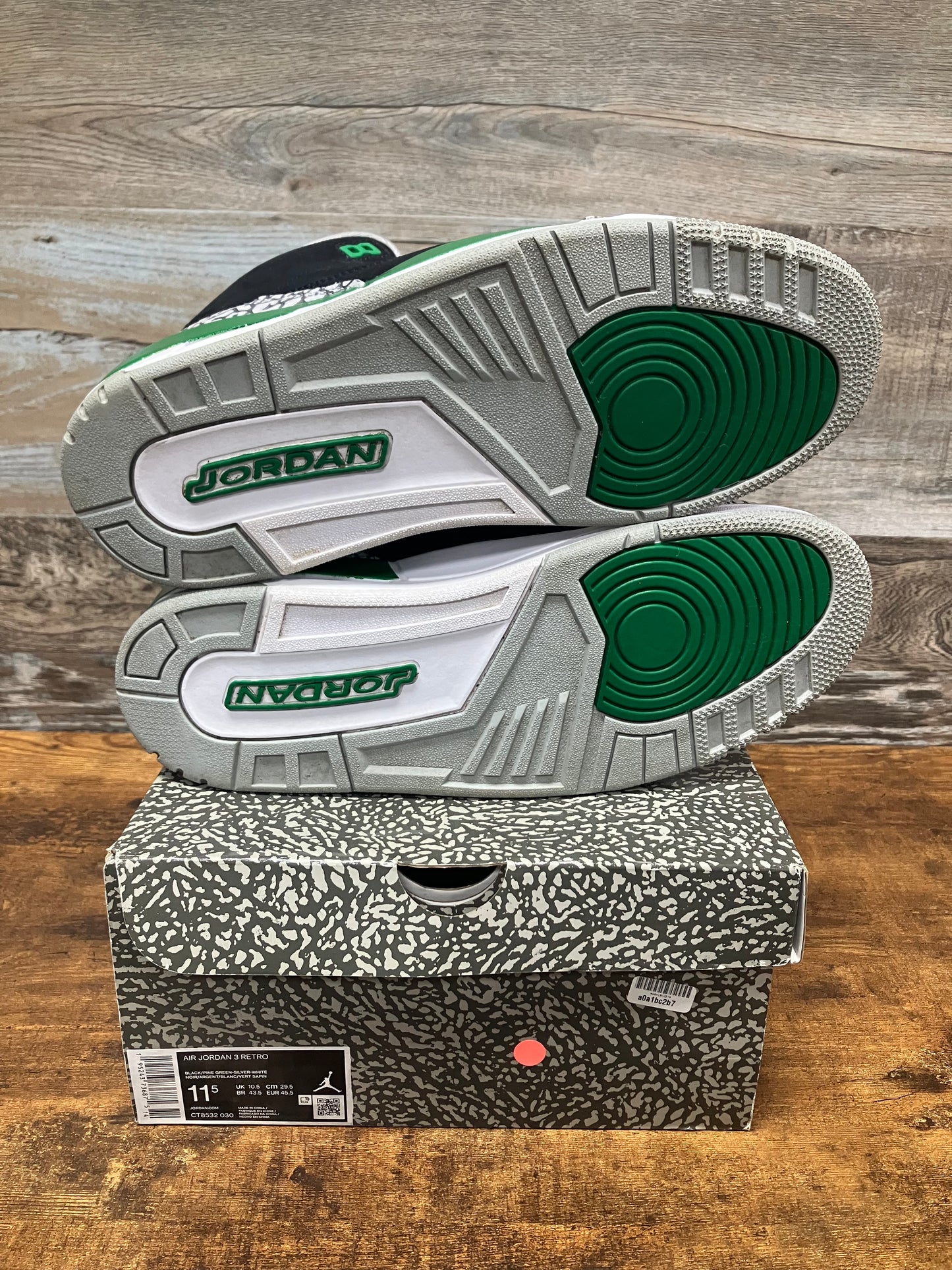 Jordan 3 Pine Green Size 11.5