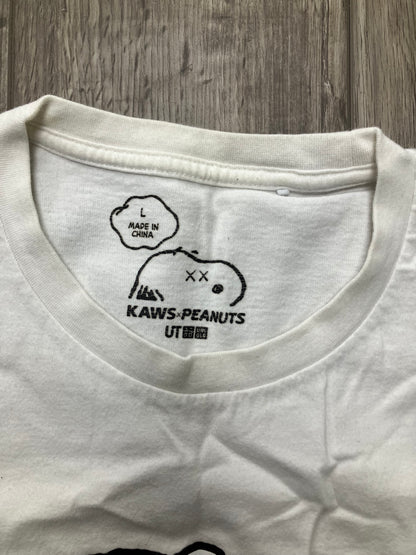 Kaws Snoopy Tee Size Large
