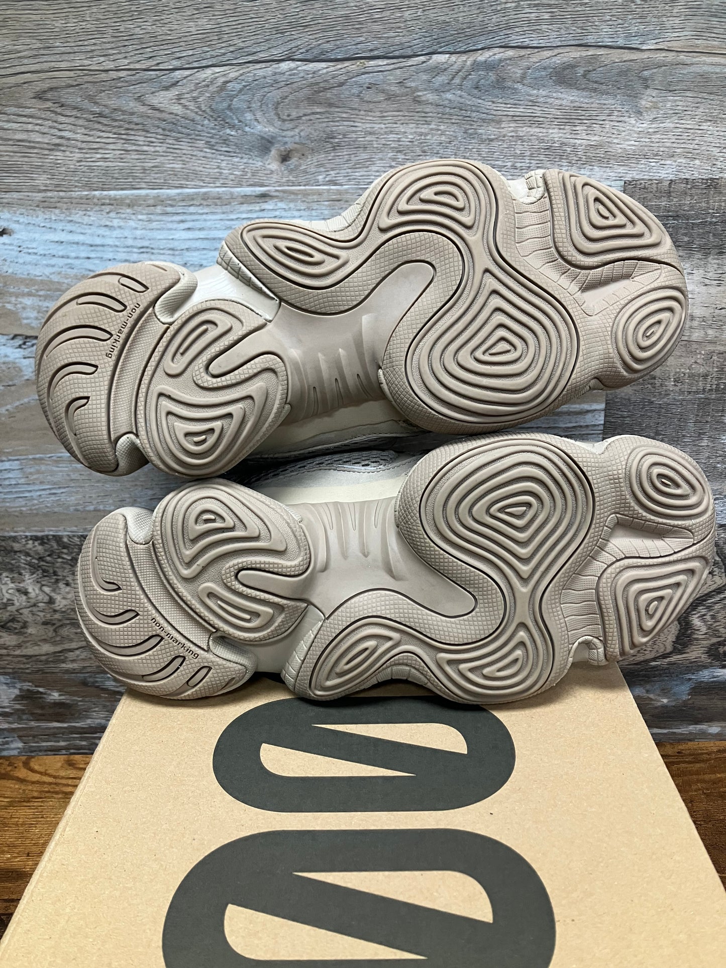 8.5 - Yeezy 500 Taupe Light