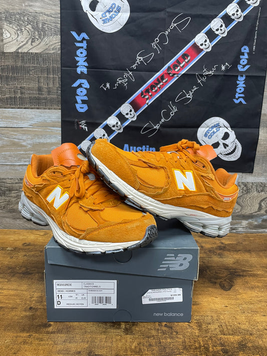 11 - New balance 2002r Protection Pack Orange