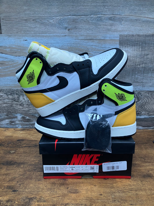 Jordan 1 Volt Size 5y