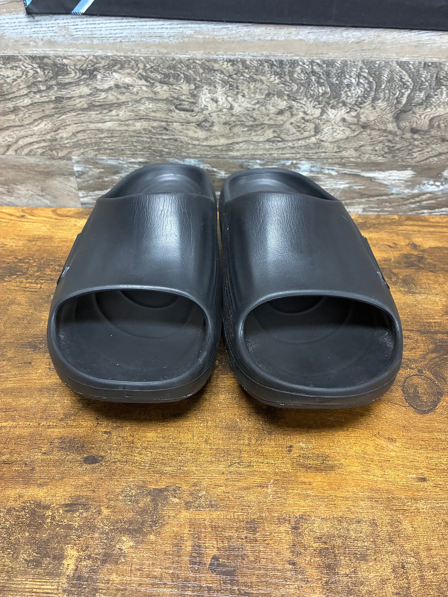 13 - Nike ReactX Slides