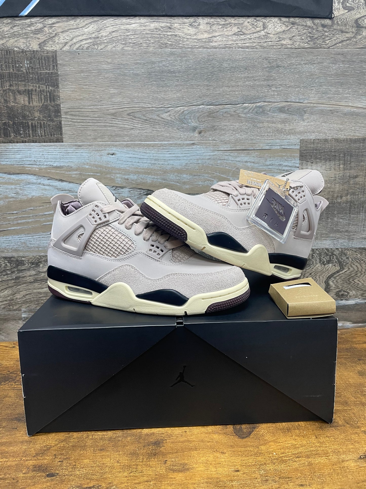 A Ma Maniére Air Jordan 4 W10.5