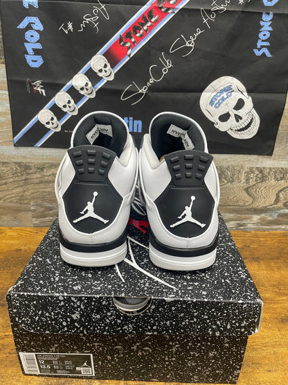12 - Nike Air Jordan 4 Retro "Military Black"
