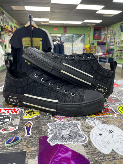 43/10m - Dior B23 low top Black Canvas