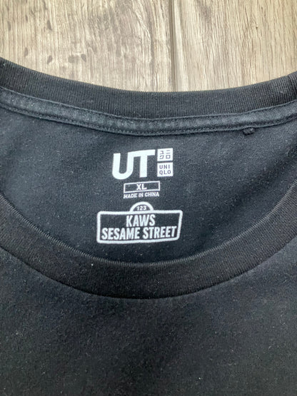 Uniqlo Kaws Sesame Steeet Size XL