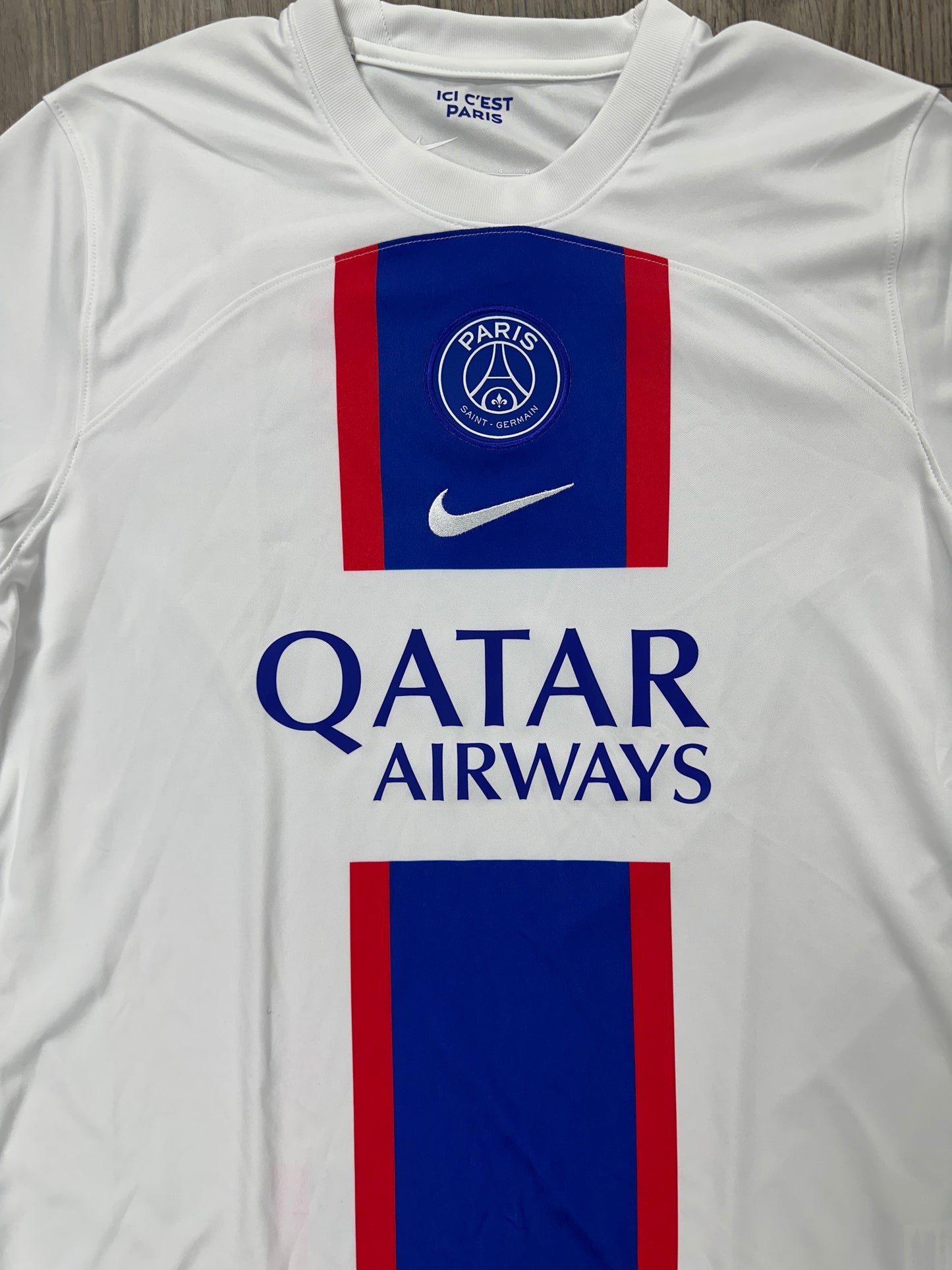 Nike PSG 2022/23 third Jersey Size L New