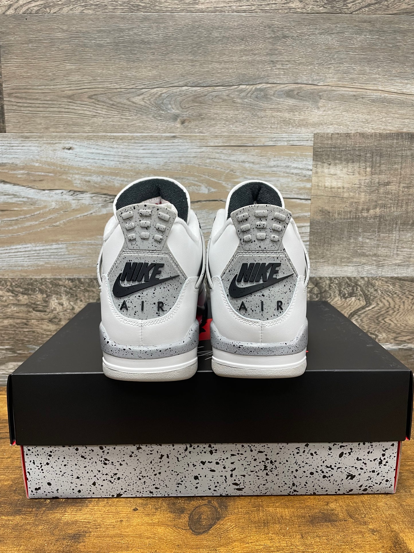 Air Jordan 4 White Cement Size 8.5