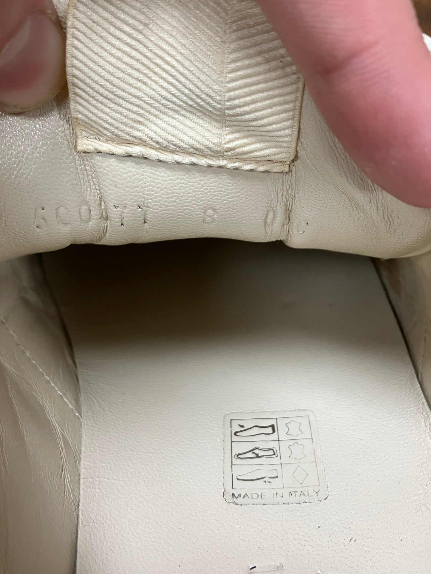 Gucci Cream Rython Size 8