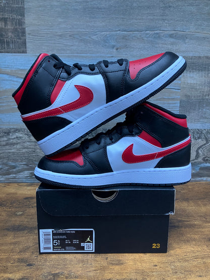 Jordan 1 Mid Fire Red Size 5.5y