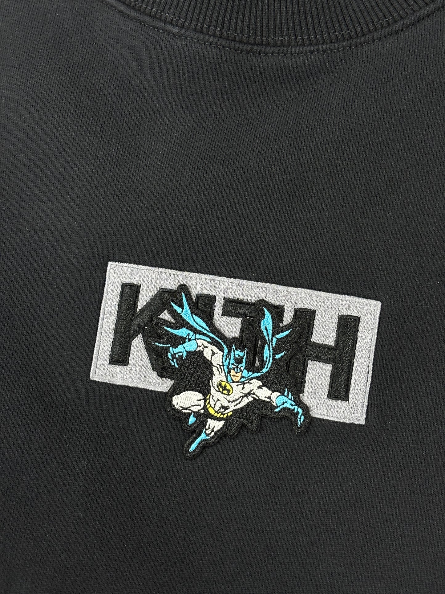 L - kith Batman box logo crewneck
