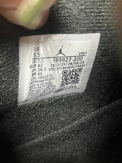 Air Jordan 4 Craft Olive Size 8.5