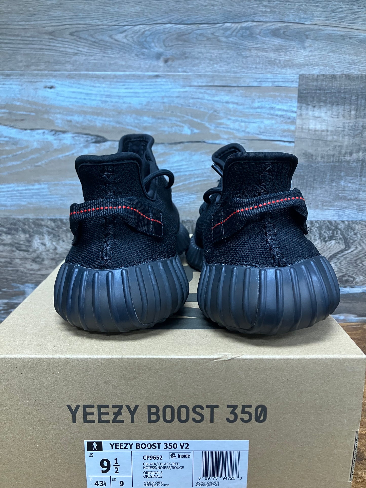 Yeezy Boost 350 V2 Size 9.5