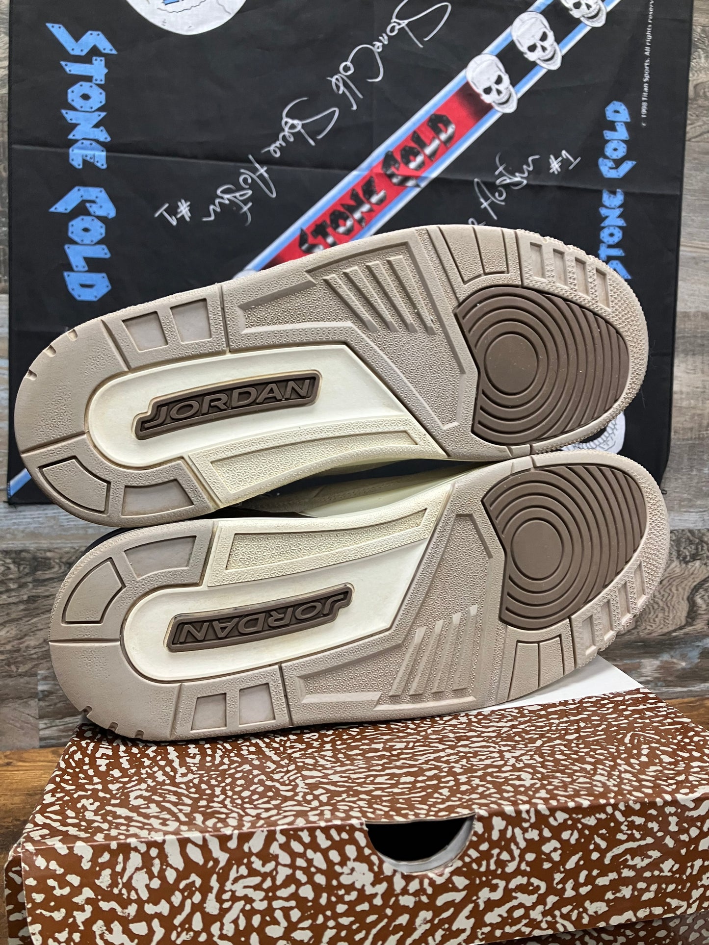 13 - Nike Air Jordan 3 Retro "Palomino" sneakers