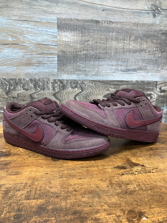 Nike SB Burgundy Crush Size 9.5