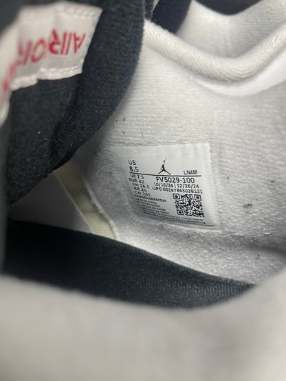 8.5 - Air Jordan 4 Retro White Cement