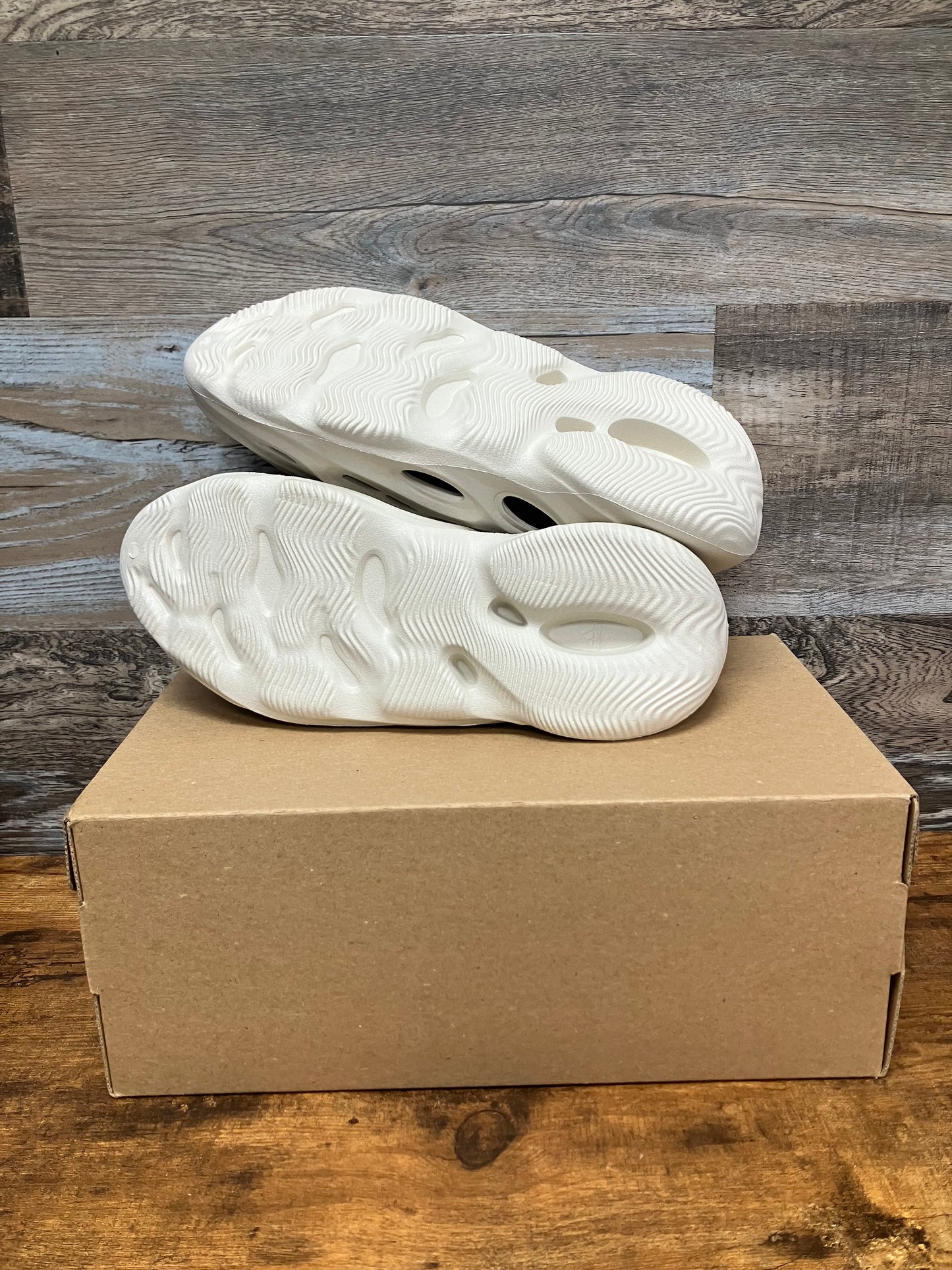 Adidas Yeezy Foam RNNR “ARARAT” 14