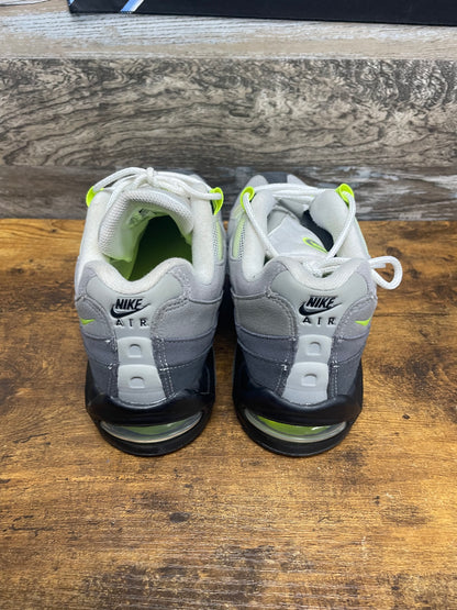 9 - AirMax 95 Big Bubble Neon